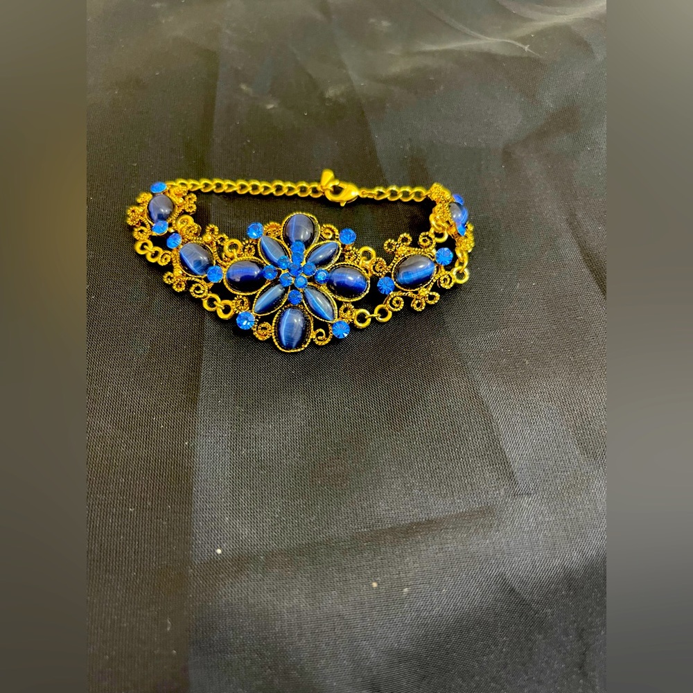 Women’s Blue Bracelet